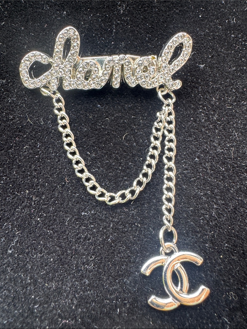 Brooch Silver Chain Pin with Crystal Script - Picture 2 of 4